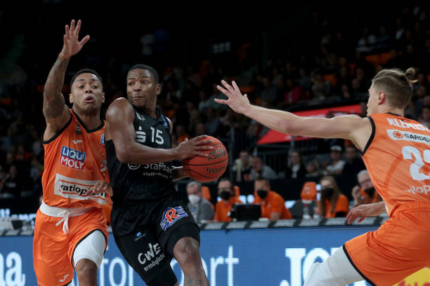 足球提供了 足球提供了