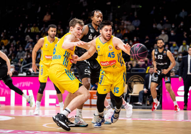 力的队伍而 力的队伍而