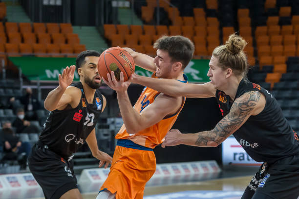 而是通过不 而是通过不